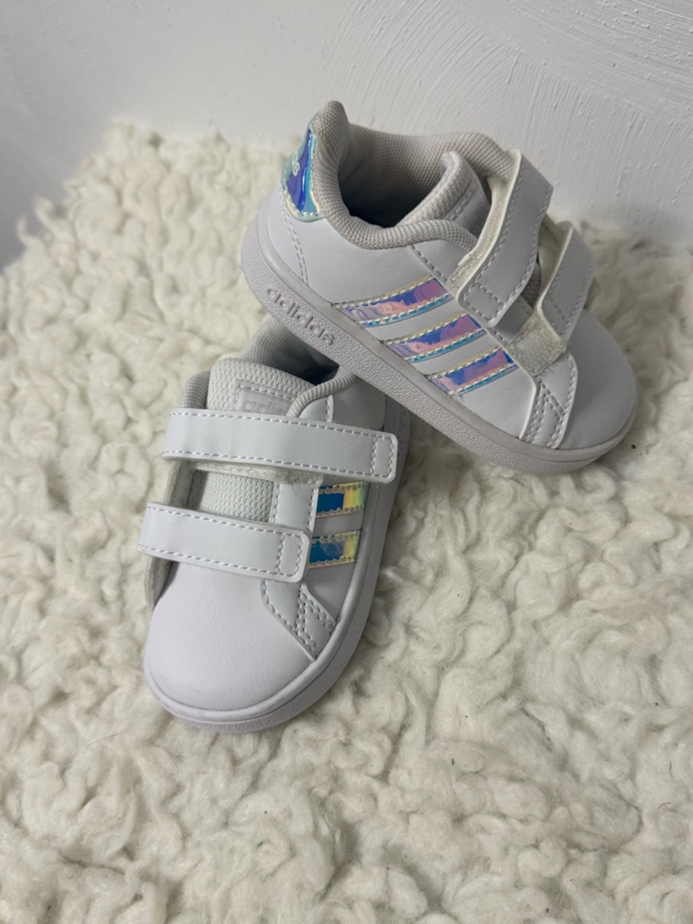 Kids White Sneakers with Iridescent Accent - Velcro Closure